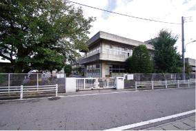 Primary school. Xudong to elementary school 590m