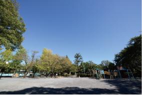 park. Kashiwa Nishiguchi first park / 1010m to the western citizen pool