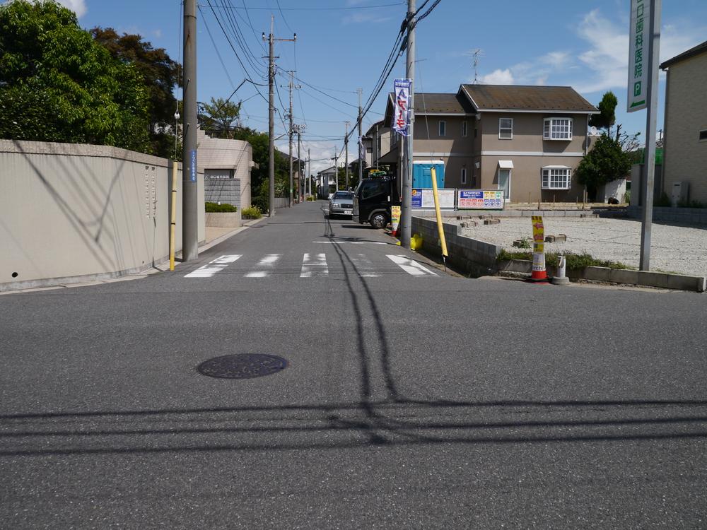 Local photos, including front road. Local (September 2013) Shooting