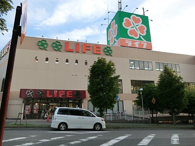 Supermarket. Life Corporation Masuo shop
