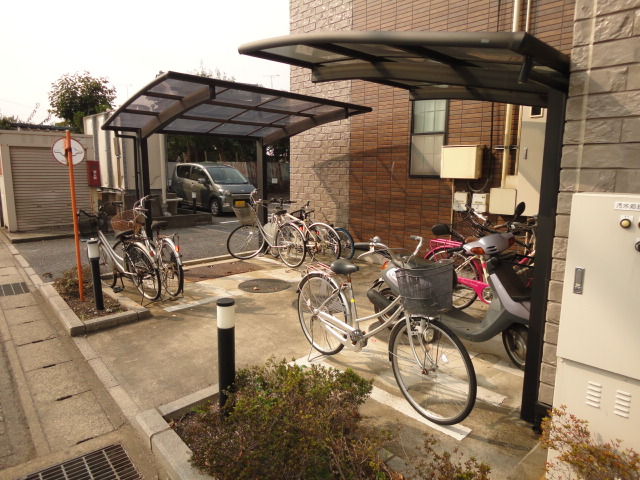 Other common areas. Since roofed, Does not become weather-beaten