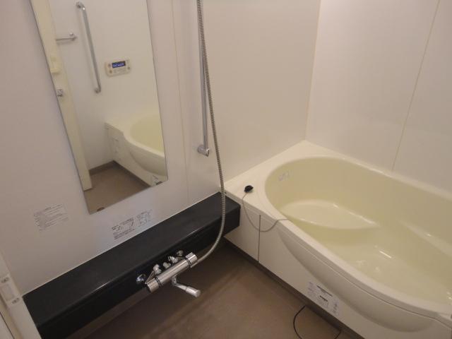 Bathroom.  ◆ Reheating function with bathroom