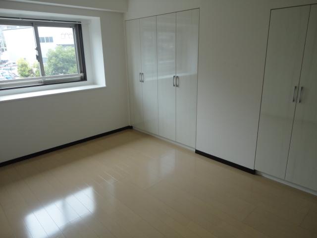 Non-living room.  ◆ There is plenty of closet in the spacious 7.1 tatami rooms.