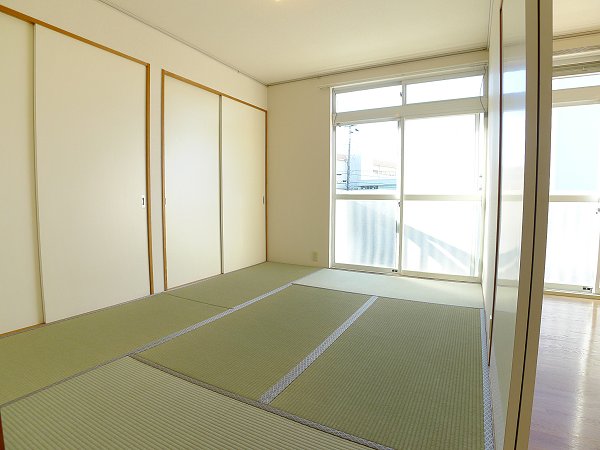 Other room space. Japanese-style room 6 quires