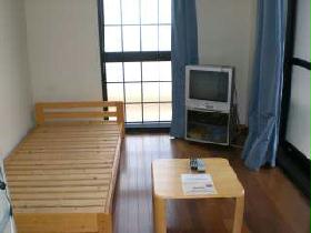 Living and room. Single Bed ・ It is with TV