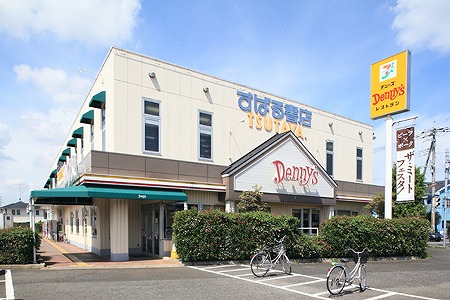 Shopping centre. TSUTAYA Masuodai store up to (shopping center) 120m