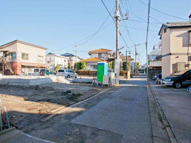 Local photos, including front road.  ◆ Please feel free to contact us.