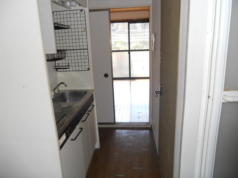 Other room space. Is a photograph from the front door ☆