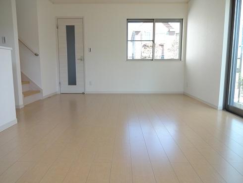 Living. Building 2 Living