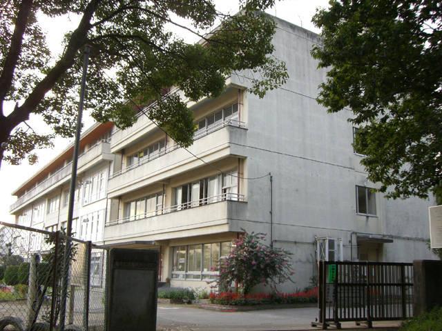 Primary school. Kashiwashiritsu Sakaine until Nishi Elementary School 320m