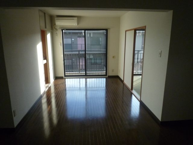 Living and room. Wide LDK