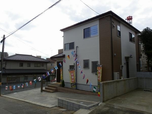 Local appearance photo. Local (11 May 2013) Shooting