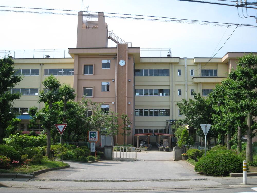 Junior high school. Kashiwashiritsu Kashiwadai 1546m up to five junior high school