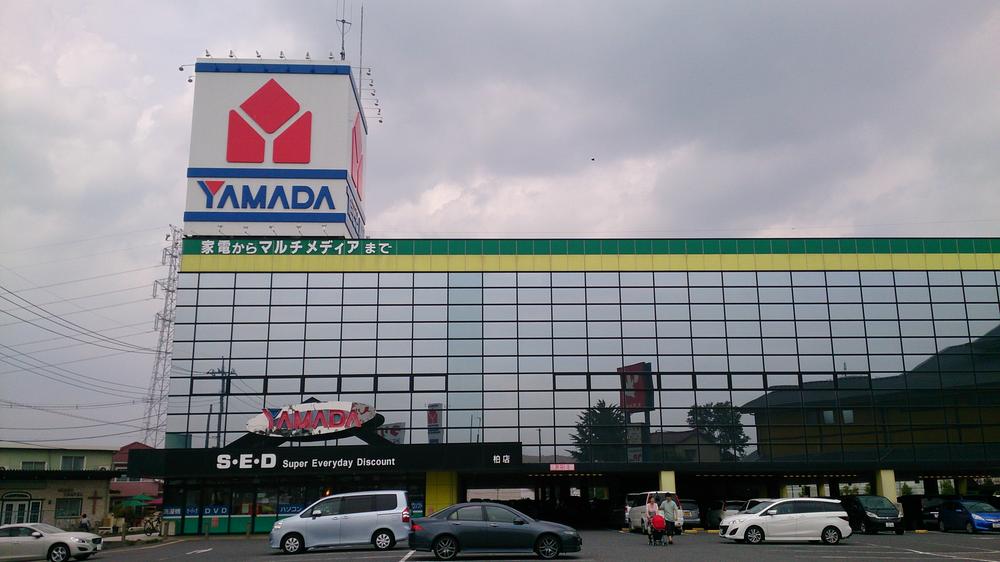 Home center. Yamada Denki Tecc Land 698m to Kashiwa shop
