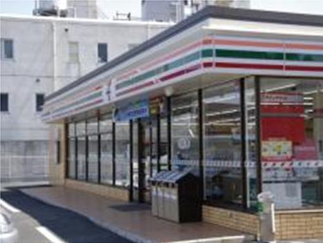 Convenience store. Family Mart Kashiwa Toyoshiki store up (convenience store) 294m