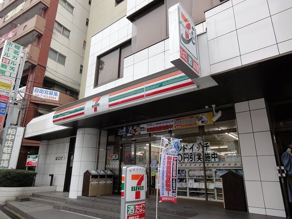 Convenience store. Seven-Eleven Kashiwa 3-chome up (convenience store) 160m