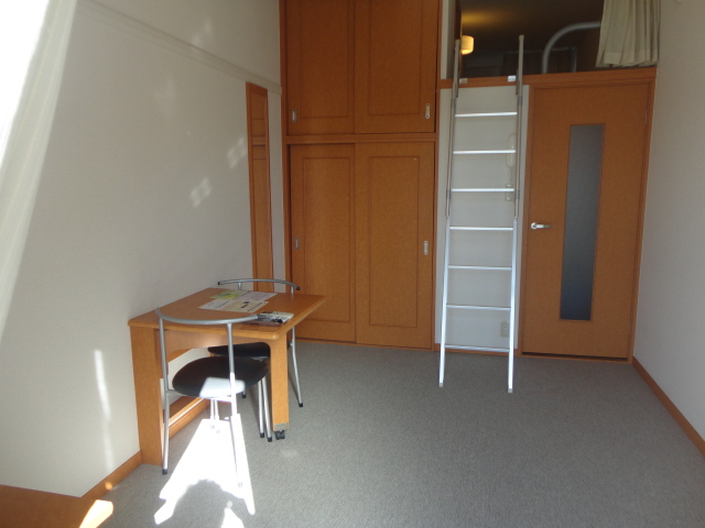 Living and room.  ※ The first floor is the flooring