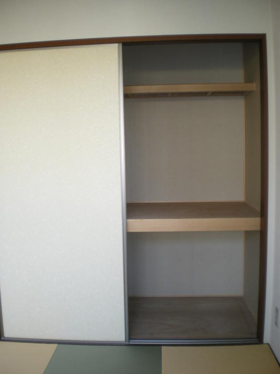Receipt. Japanese-style storage