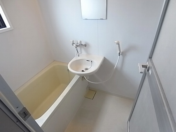 Bath. Bathroom with window.