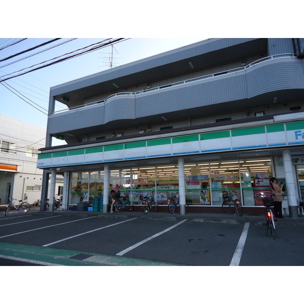 Convenience store. 157m to FamilyMart Kashiwa Tanaka store (convenience store)