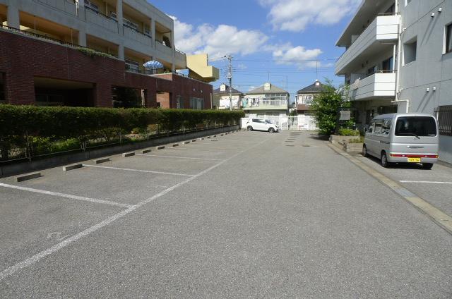 Parking lot