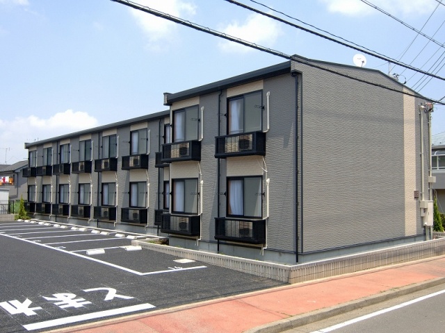 Building appearance. South-facing with a good per day