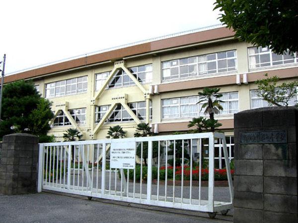 Primary school. Kashiwadai 450m Up to seven elementary school
