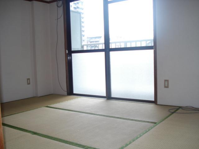 Living and room. Japanese-style room is also quite important