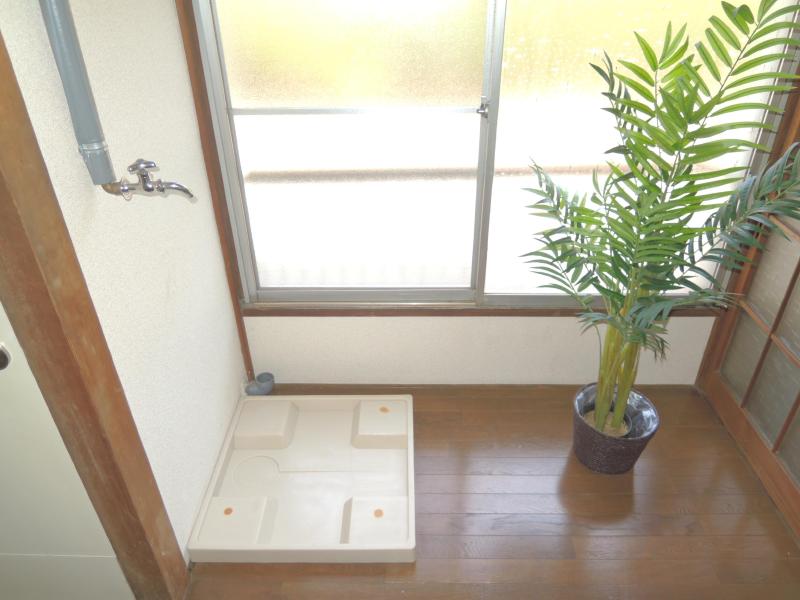 Other Equipment. Indoor Laundry Storage