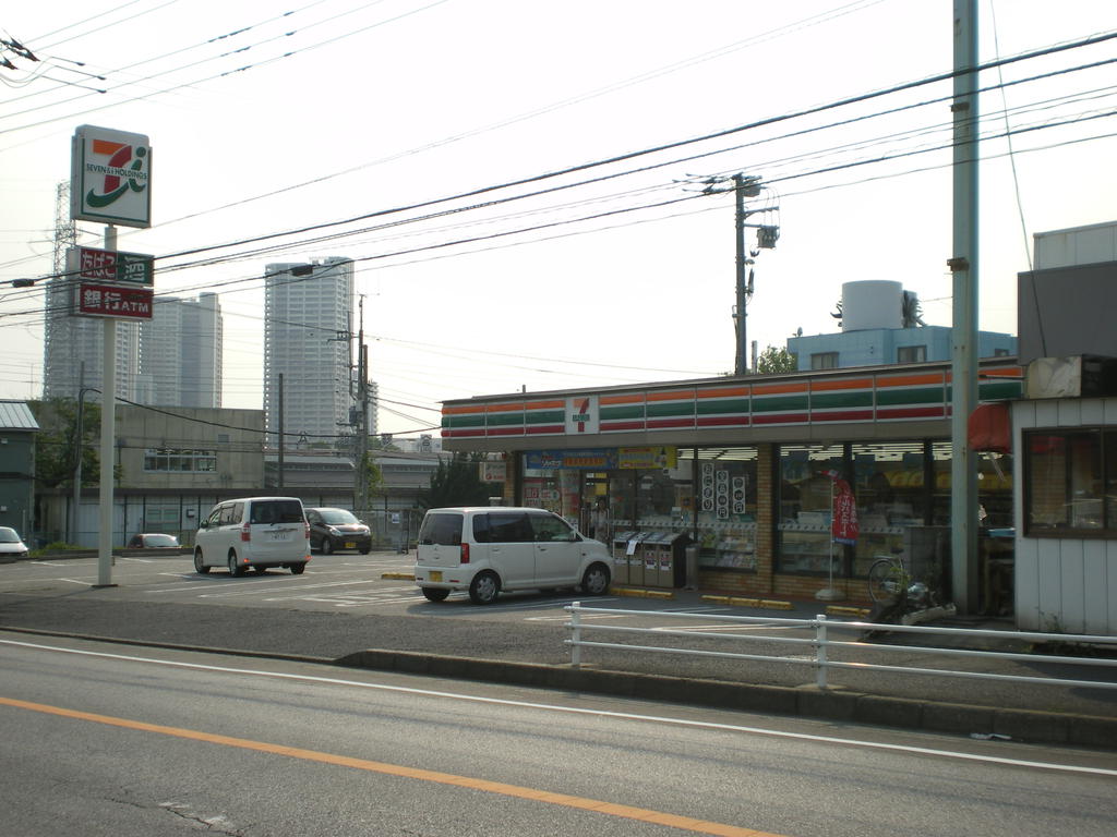 Convenience store. Seven-Eleven Kashiwa Hananoi store up (convenience store) 639m