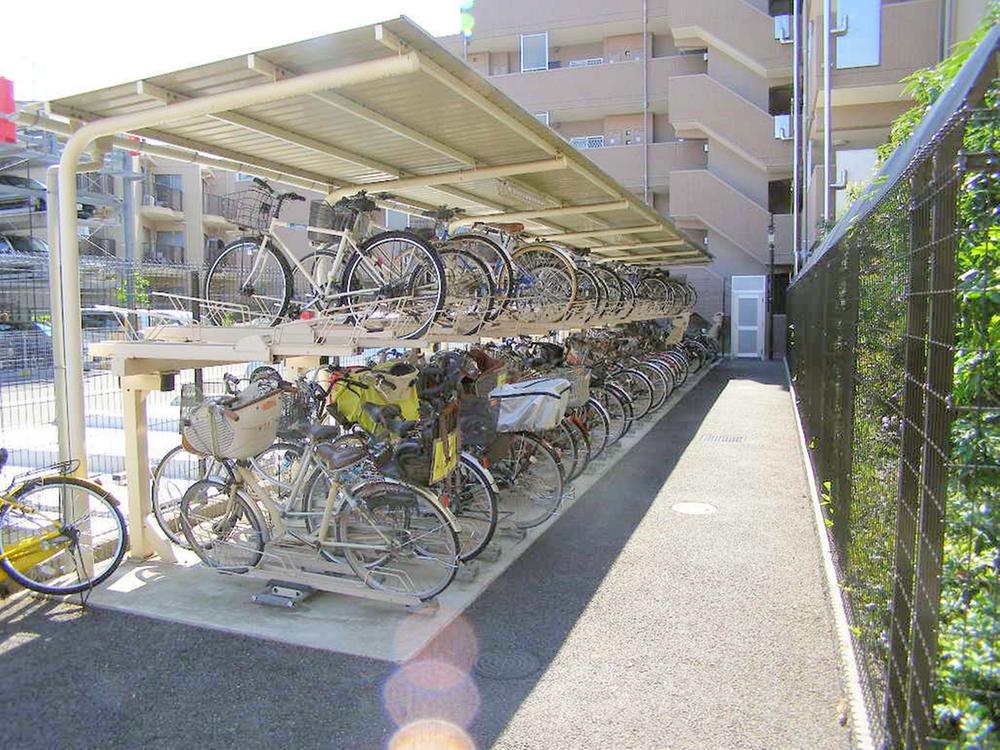 Other common areas. Bicycle-parking space (December 2013) Shooting
