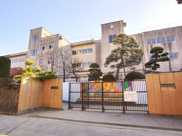 Junior high school. Kashiwashiritsu until the pine needles junior high school 850m