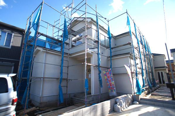 Local appearance photo. Building 2