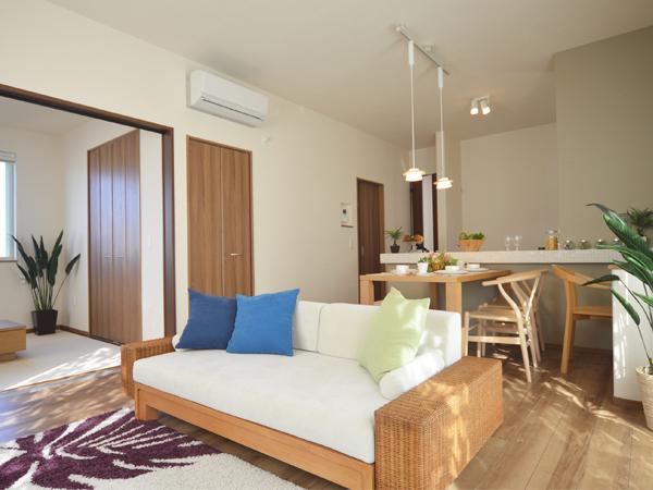 Living.  [living]  ※ 2013 November shooting Model house 7 Building (sale already)