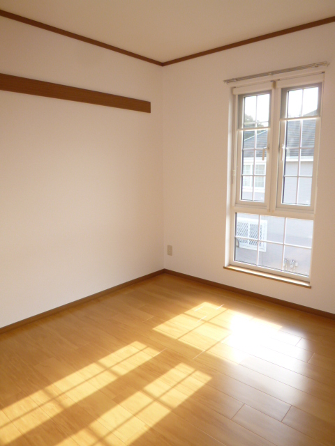 Living and room. It will spend comfortably is daylight surface good