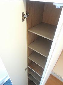 Entrance. Cupboard
