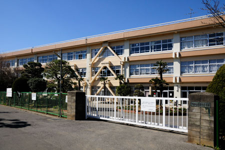 Primary school. Kashiwashiritsu seventh 587m up to elementary school (elementary school)