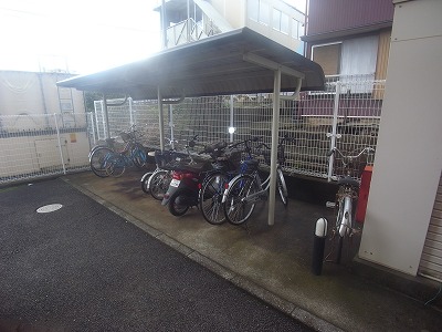 Other common areas. Bicycle-parking space.