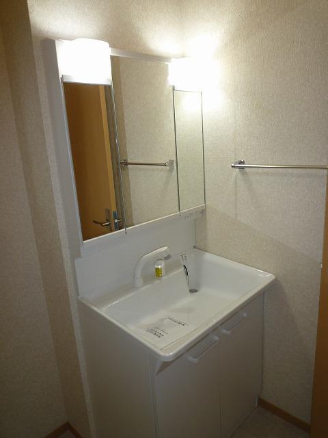 Other Equipment. It marked with a hygienic wash basin shower faucet of large ball and the movable type.