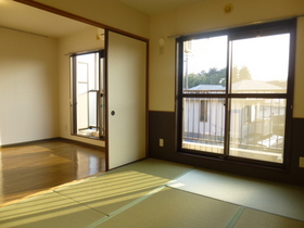 Living and room. Japanese-style room (6 quires)