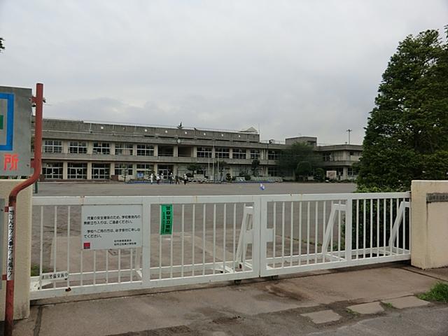 Primary school. Kashiwashiritsu Xudong to elementary school 590m
