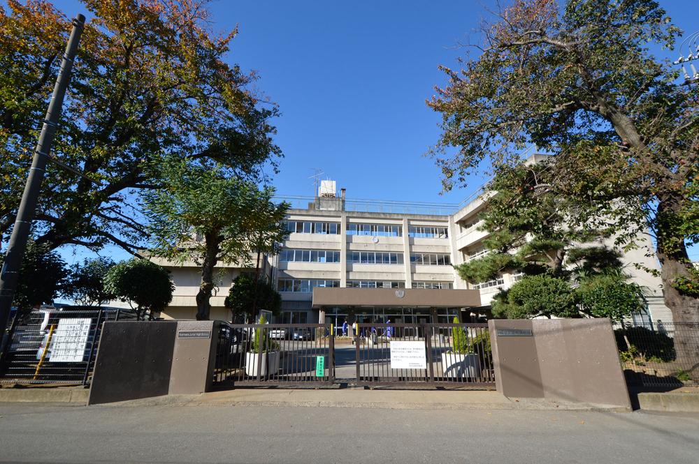 Junior high school. Nishihara 360m until junior high school