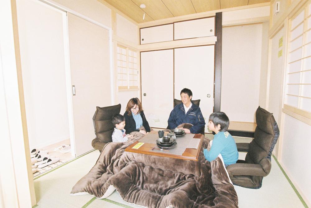 Other introspection. Japanese-style room about 5 quires