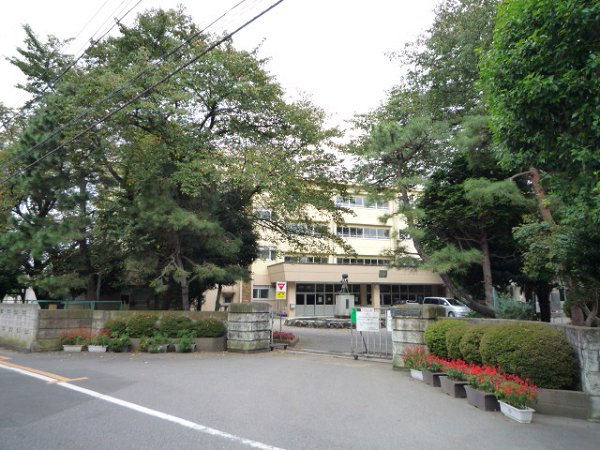 Primary school. 800m to Kashiwa third elementary school (elementary school)