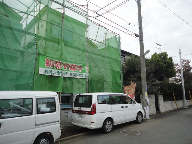 Local photos, including front road.  ◆ Is Midorigaoka of Kashiwa Station walk 16 minutes. Local (11 May 2013) Shooting