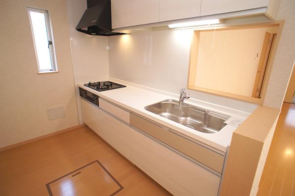 Kitchen. Produce a warm time face-to-face kitchen of your family Indoor (11 May 2013) Shooting