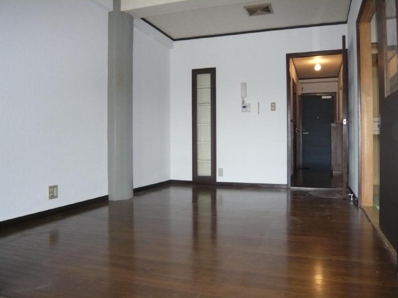 Living and room