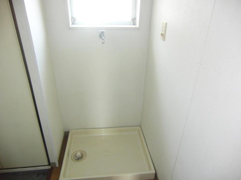 Security. Indoor Laundry Storage
