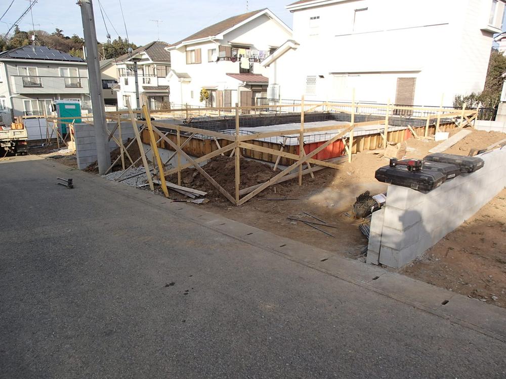 Local photos, including front road. Local (12 May 2013) Shooting It is a front road 6m! !