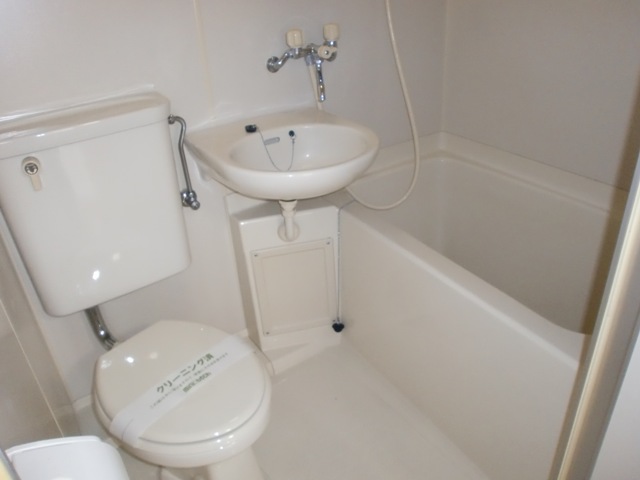 Bath. A feeling of cleanliness is a bath of spread